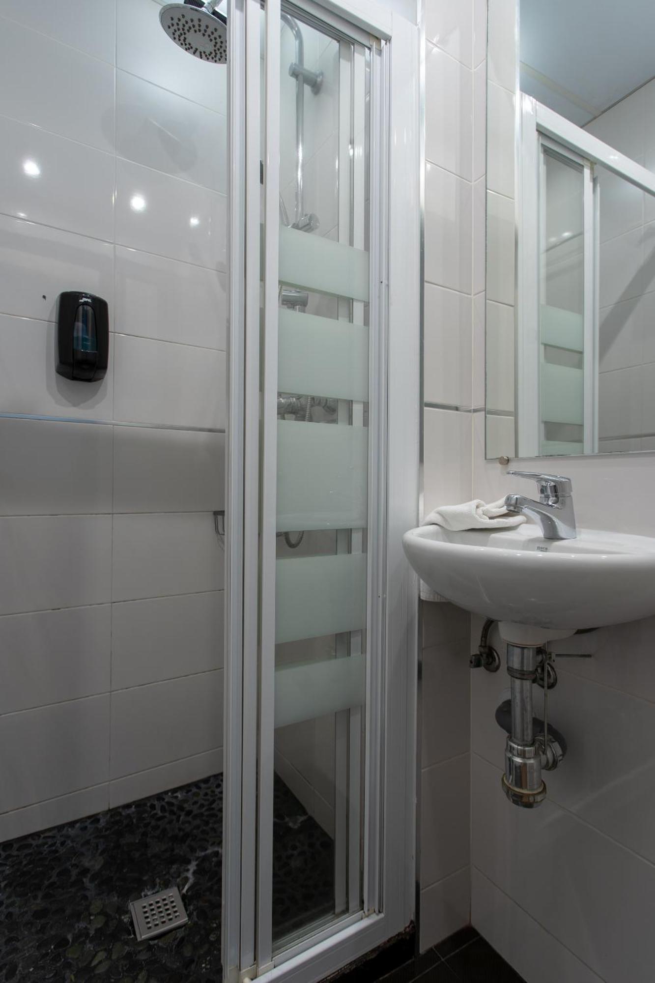 Apartamentos Nickel Madrid Dış mekan fotoğraf